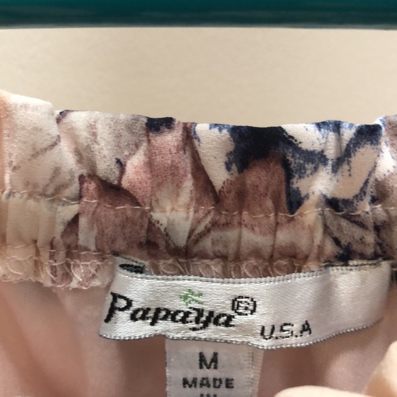 Papaya brand adult size M taupe w/ some blue and hints of brown flower print - Picture 3 of 5